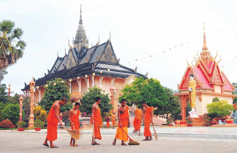 ការអនុវត្តគោលការណ៍ គោលនយោបាយរបស់បក្ស រដ្ឋប្រកបដោយប្រសិទ្ធភាពជួយលើកកម្ពស់ជីវភាពវប្បធម៌ស្មារតីរបស់បងប្អូនជនជាតិ ខ្មែរ នៅខេត្ត បាកលៀវ