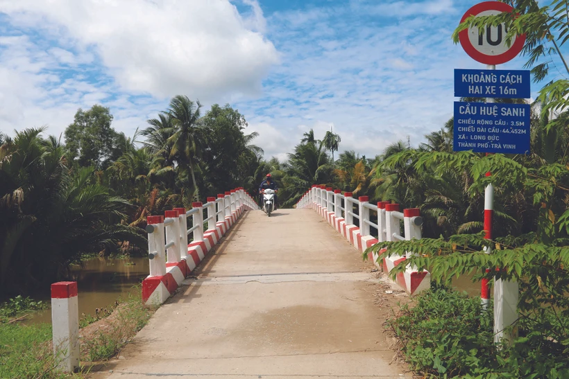 ឡុងឌឹក - ឃុំជនបទថ្មីកម្រិតខ្ពស់ដំបូងបង្អស់របស់ខេត្ត ត្រាវិញ